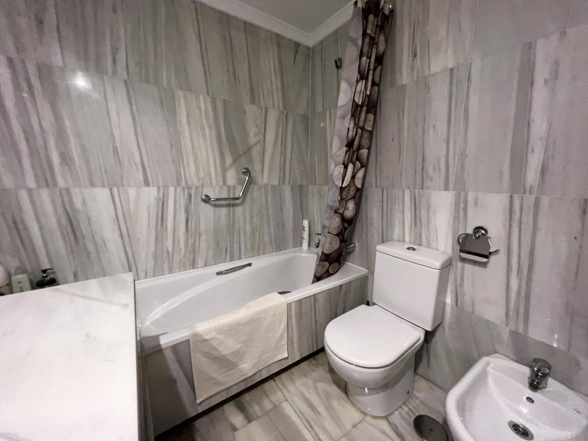 Apartment for sale in Marbella | 2 bedrooms H4802284