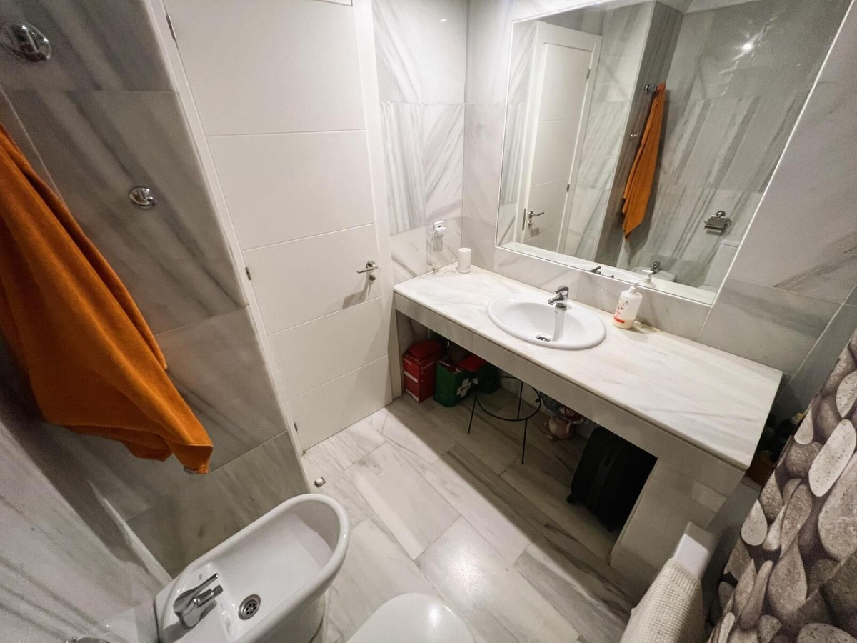 Apartment for sale in Marbella | 2 bedrooms H4802284