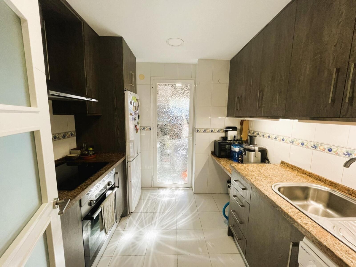 Apartment for sale in Marbella | 2 bedrooms H4802284
