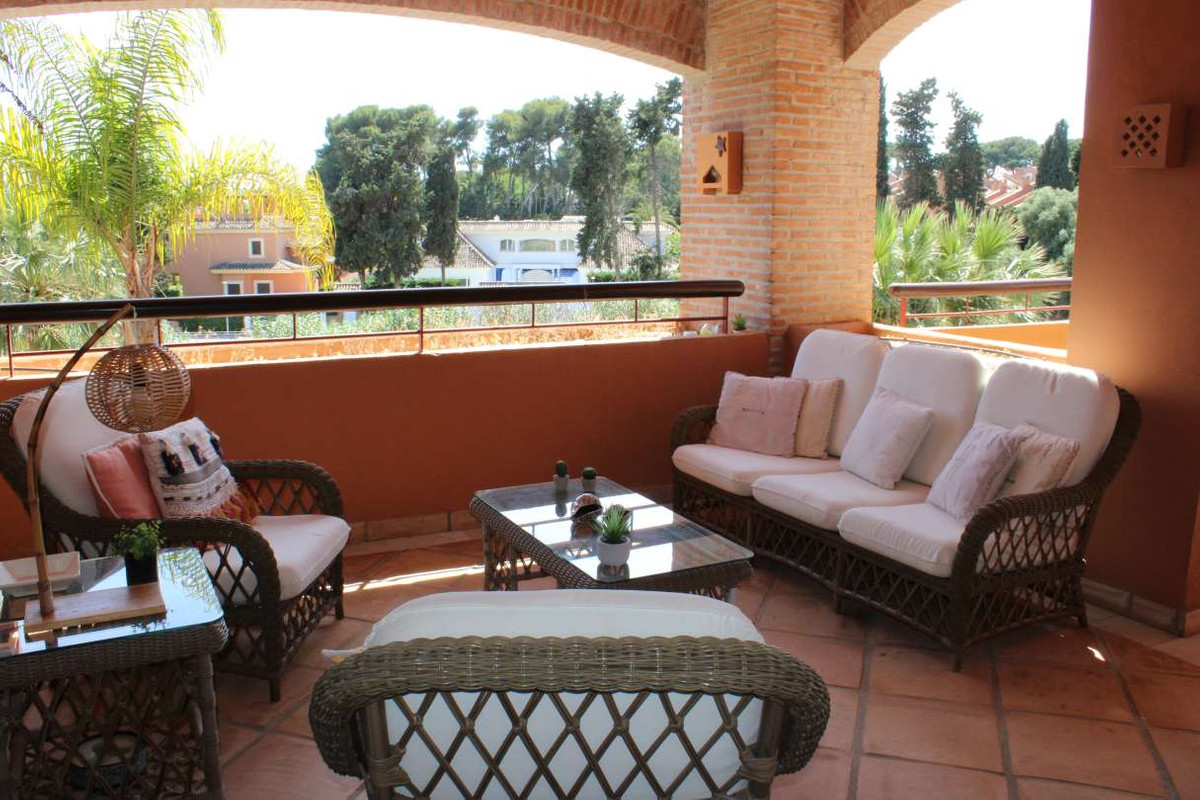 Tussenverdieping Appartement in Bahía de Marbella-12