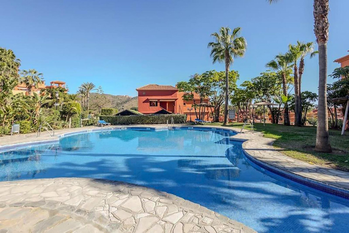 Tussenverdieping Appartement in Reserva de Marbella-3
