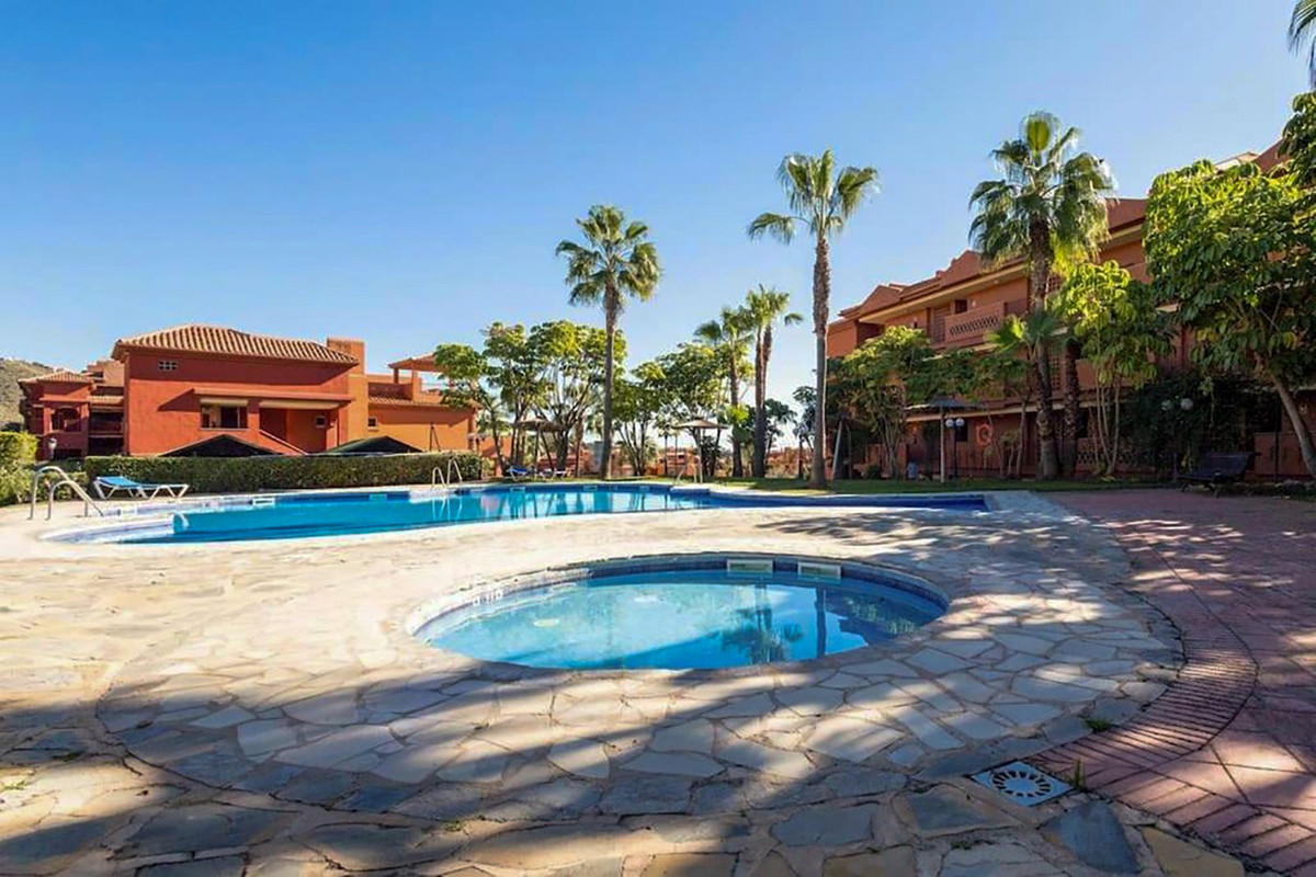 Tussenverdieping Appartement in Reserva de Marbella-4