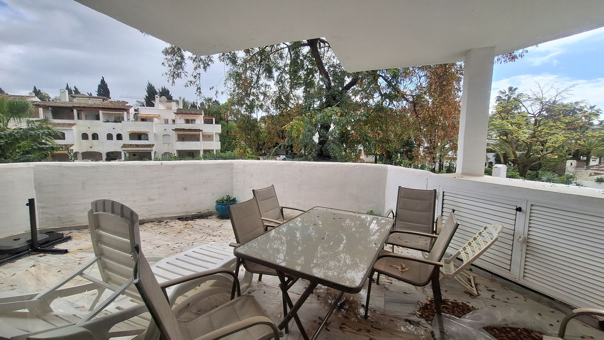 Tussenverdieping Appartement in Elviria-2