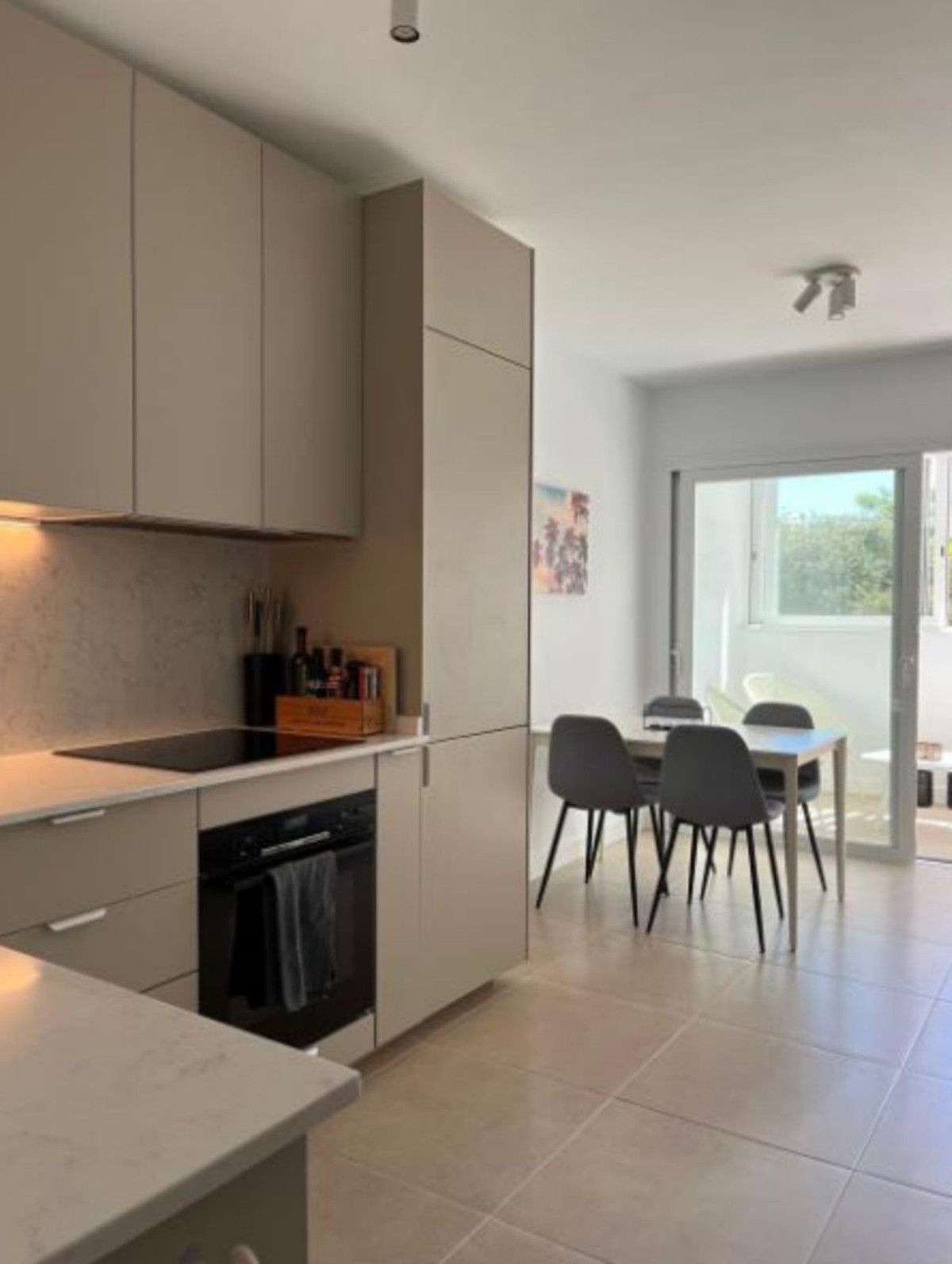 Tussenverdieping Studio in Marbella-1