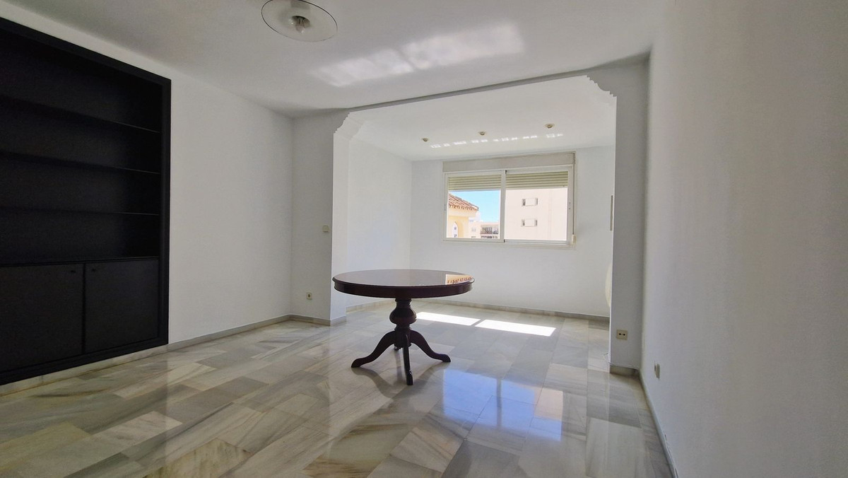 Penthouse te koop in Marbella | 4 slaapkamers H4990942