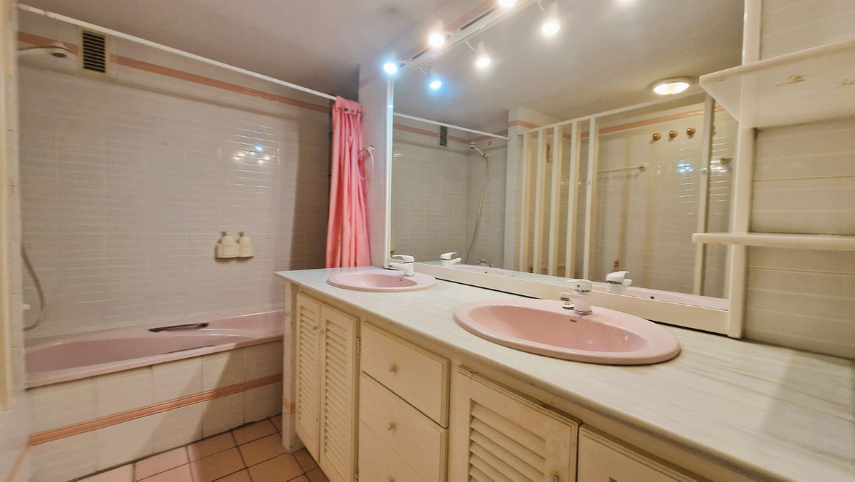 Penthouse te koop in Marbella | 4 slaapkamers H4990942