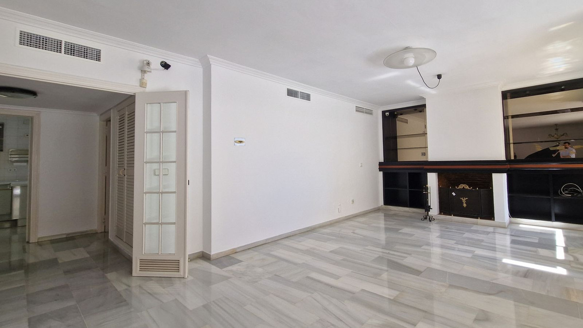 Penthouse te koop in Marbella | 4 slaapkamers H4990942