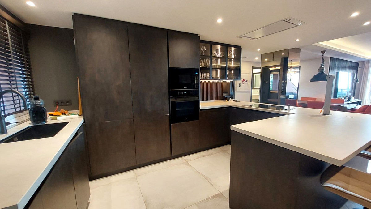 Appartement te koop in Marbella | 4 slaapkamers H4995283