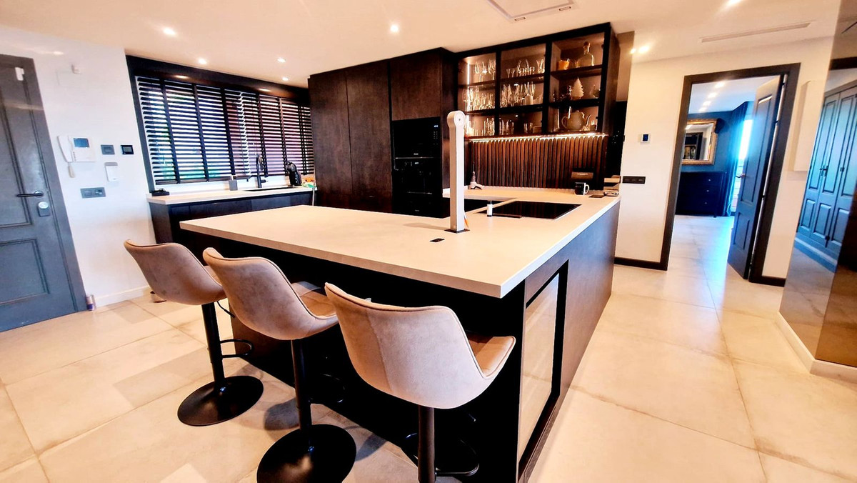 Appartement te koop in Marbella | 4 slaapkamers H4995283