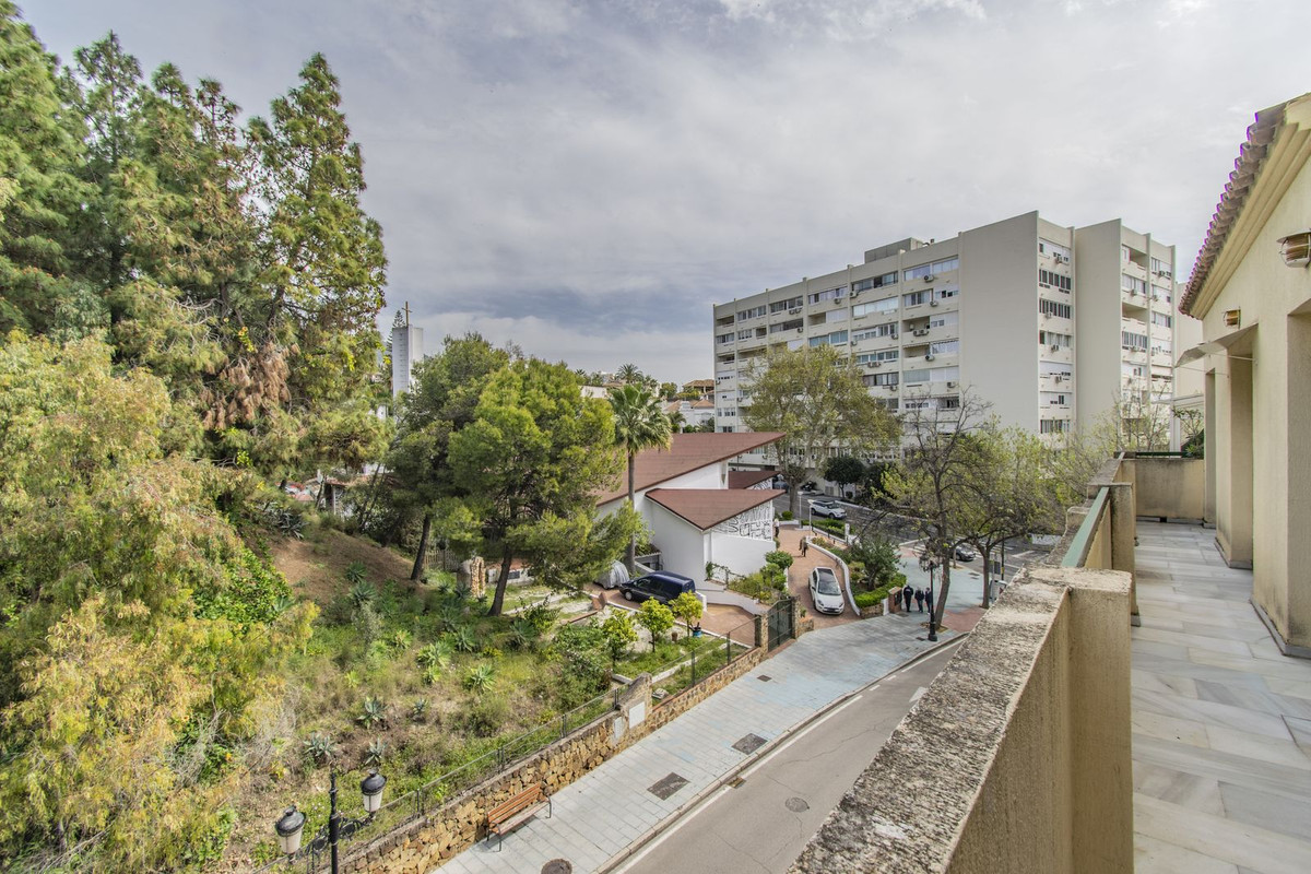 Penthouse te koop in Marbella | 4 slaapkamers H5004457