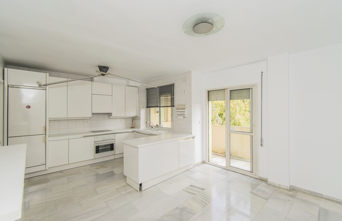 Penthouse te koop in Marbella | 4 slaapkamers H5004457