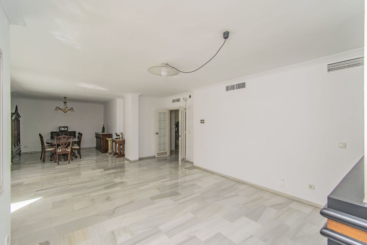 Penthouse te koop in Marbella | 4 slaapkamers H5004457