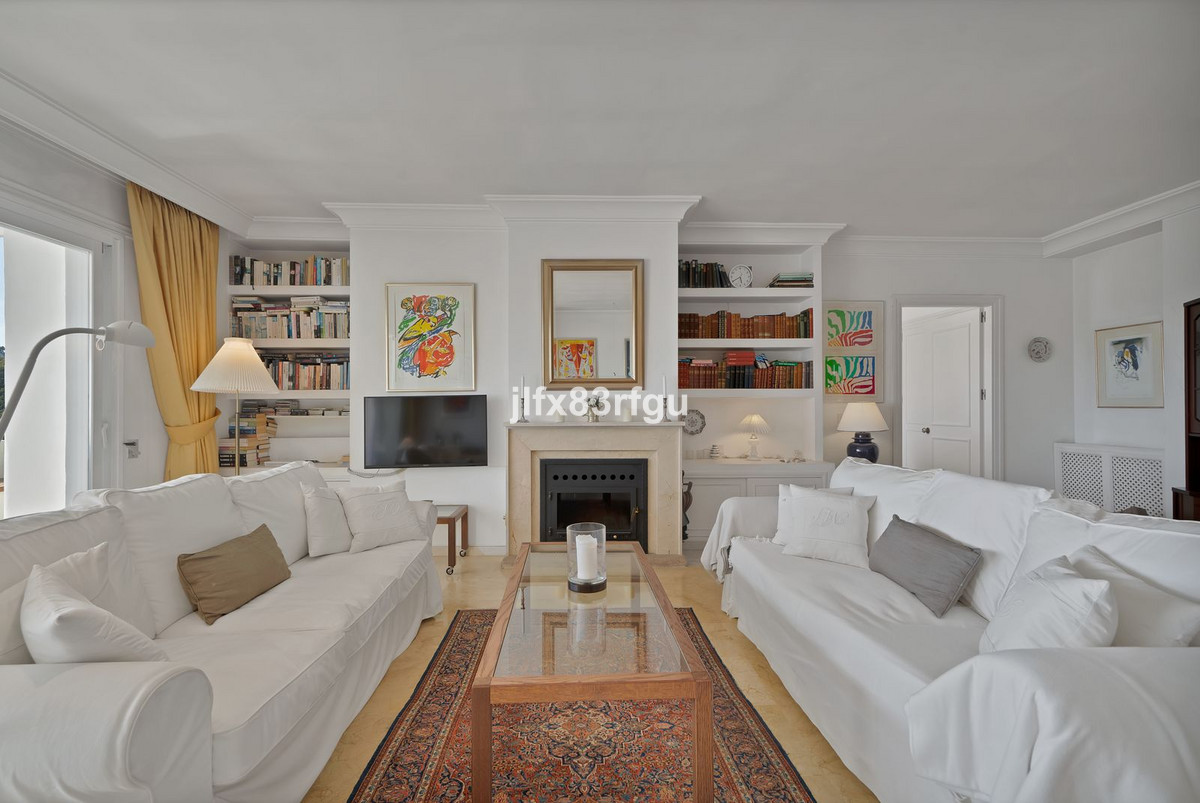 Tussenverdieping Appartement in Guadalmina Alta-1