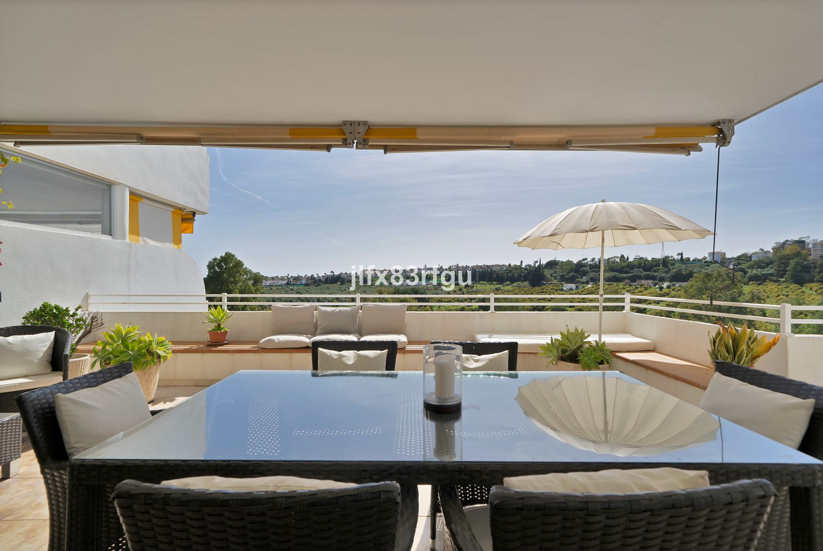 Tussenverdieping Appartement in Guadalmina Alta-10