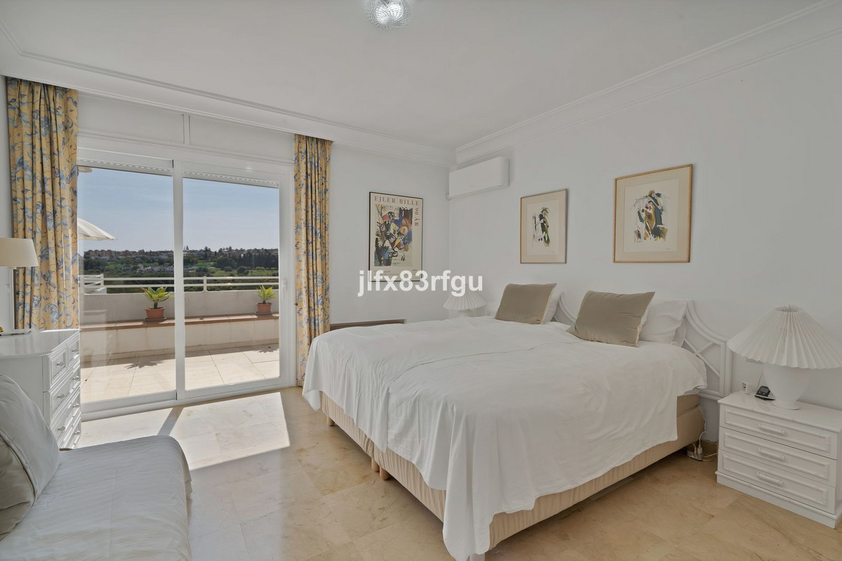 Tussenverdieping Appartement in Guadalmina Alta-14