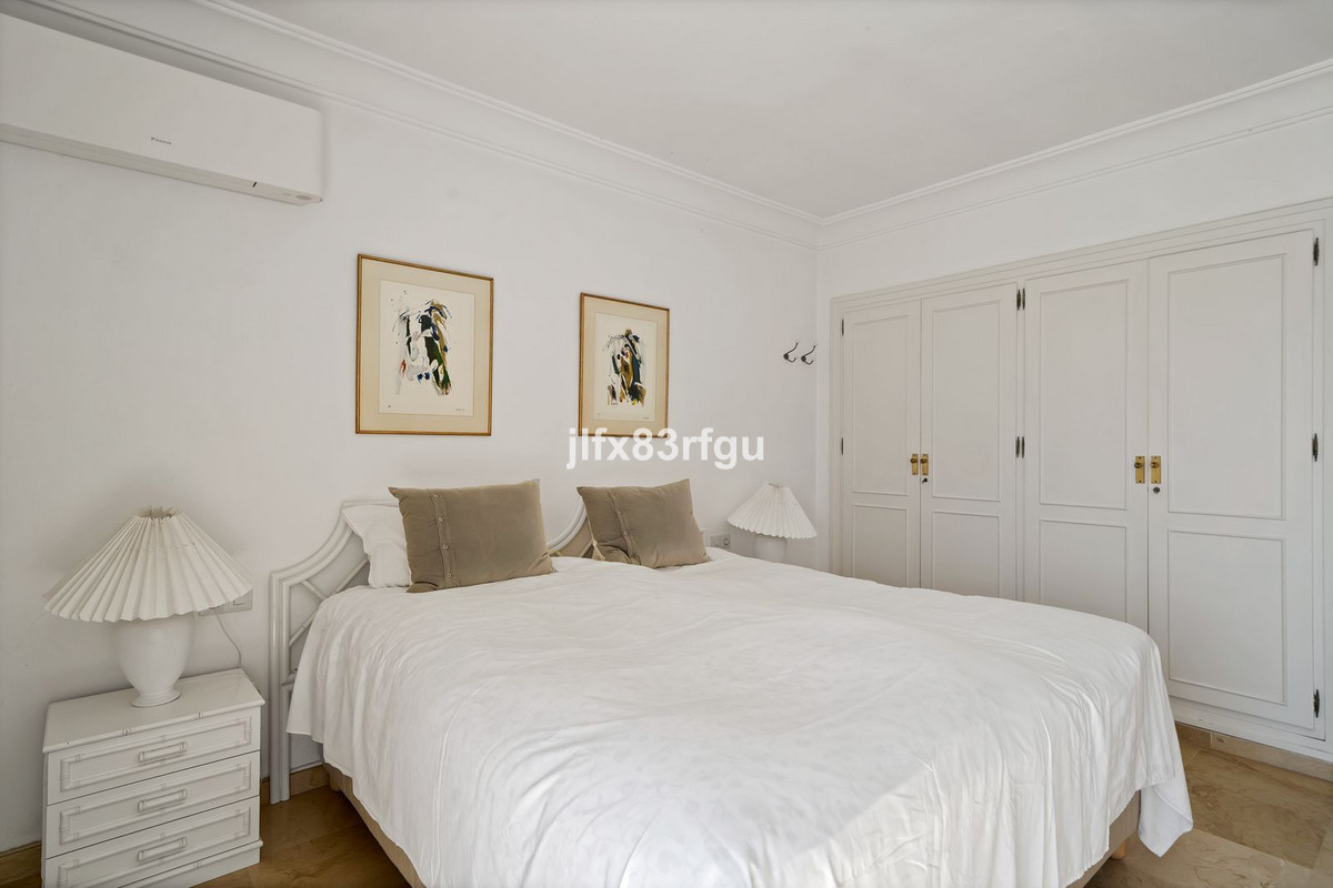 Tussenverdieping Appartement in Guadalmina Alta-16