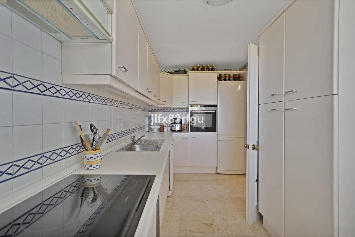 Tussenverdieping Appartement in Guadalmina Alta-18