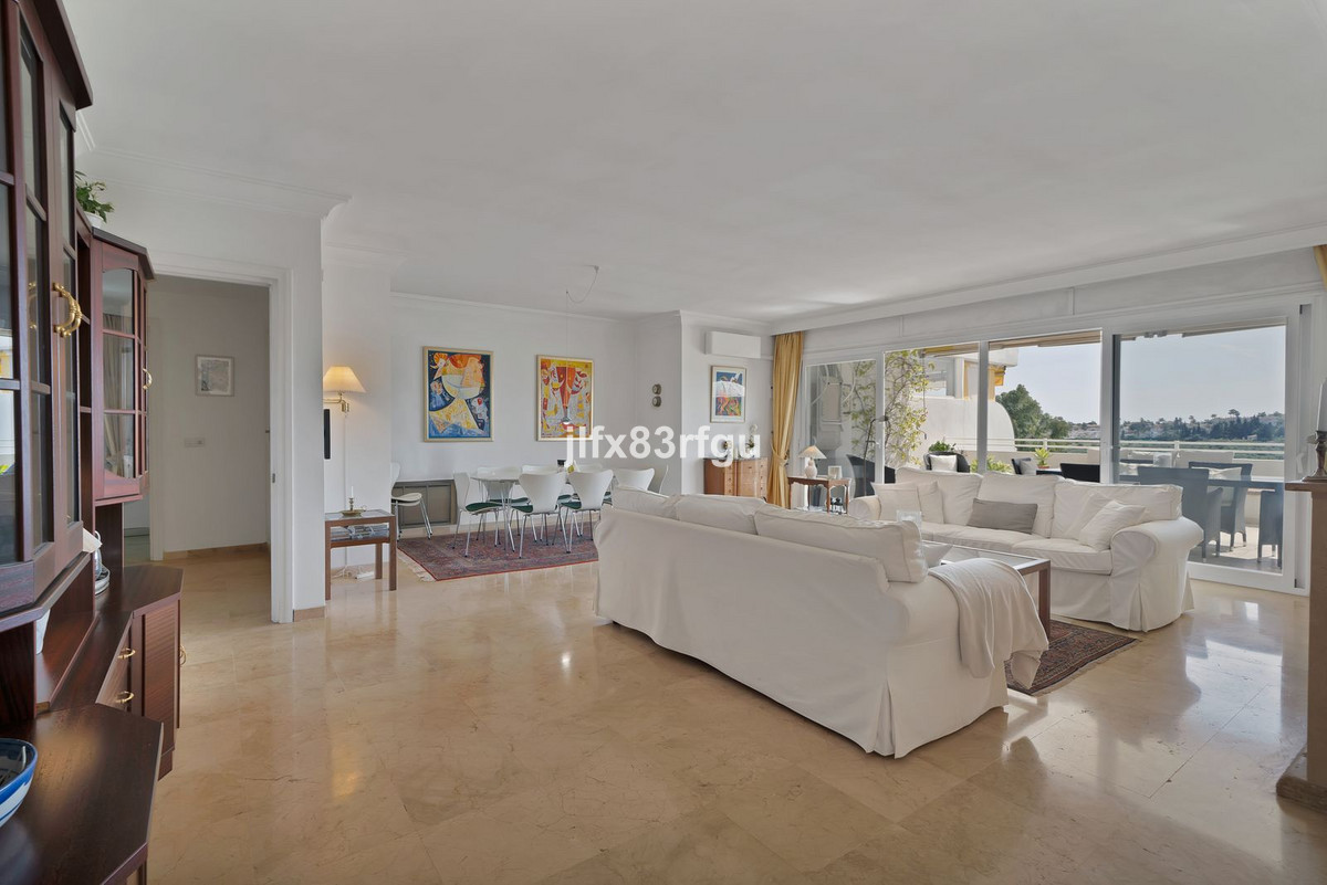 Tussenverdieping Appartement in Guadalmina Alta-7