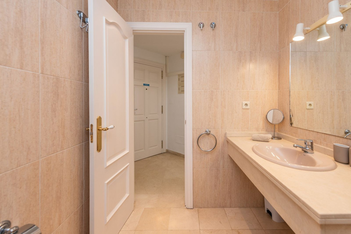 Appartement te koop in Marbella | 3 slaapkamers H5056615