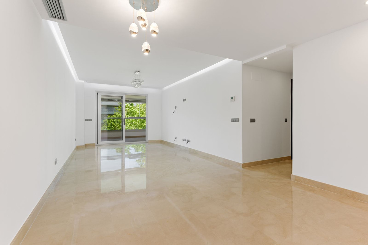 Appartement te koop in Marbella | 3 slaapkamers H5060872