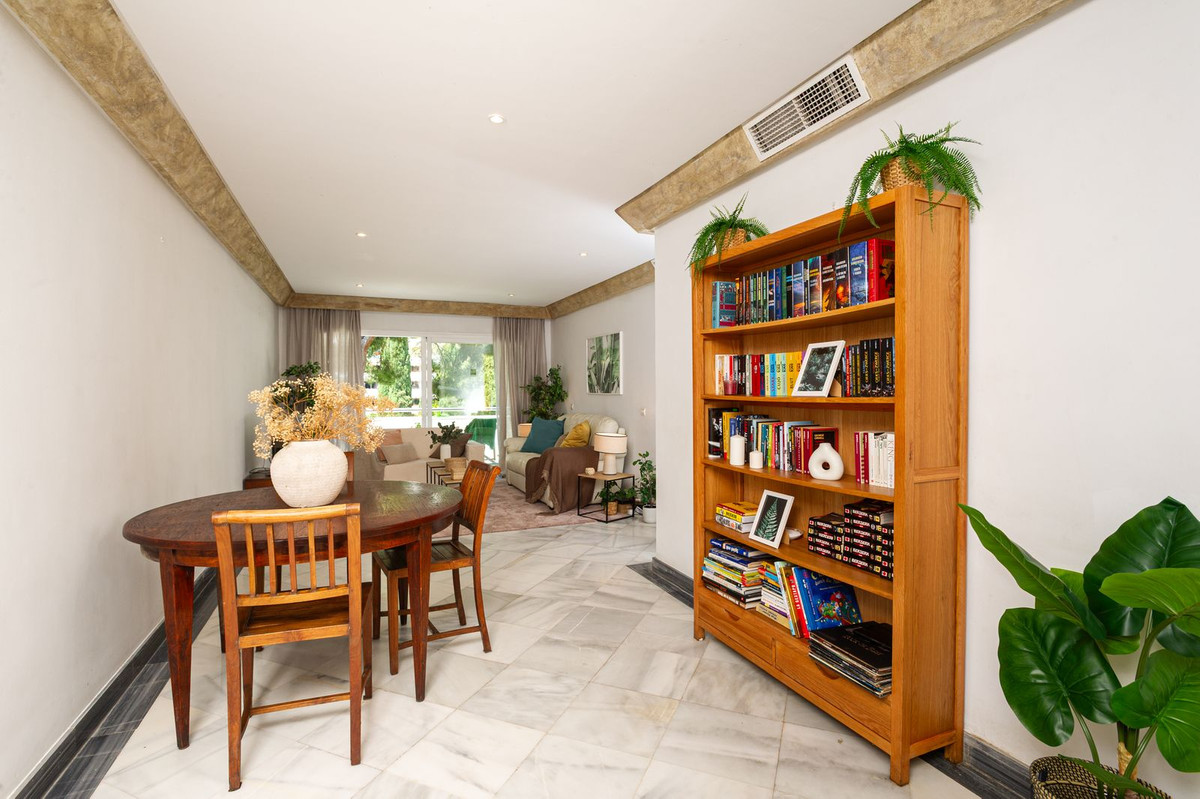 Apartment te koop in Marbella | 2 slaapkamers H5070340