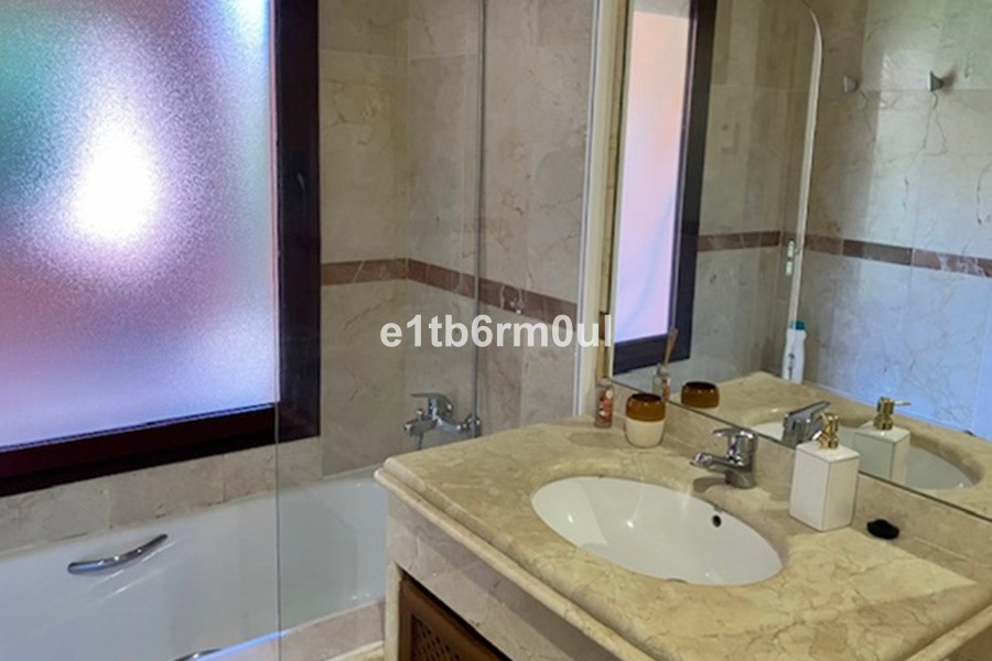 Appartement te koop in Marbella | 4 slaapkamers H5080339