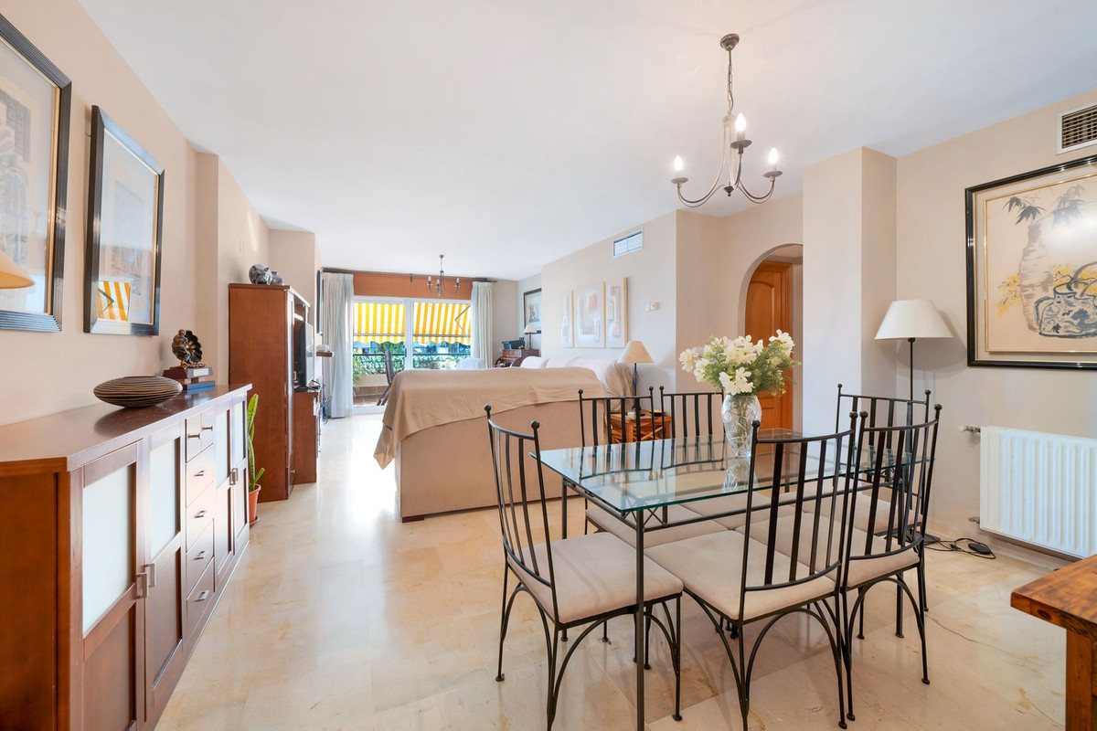 Appartement te koop in Marbella | 3 slaapkamers H5084005