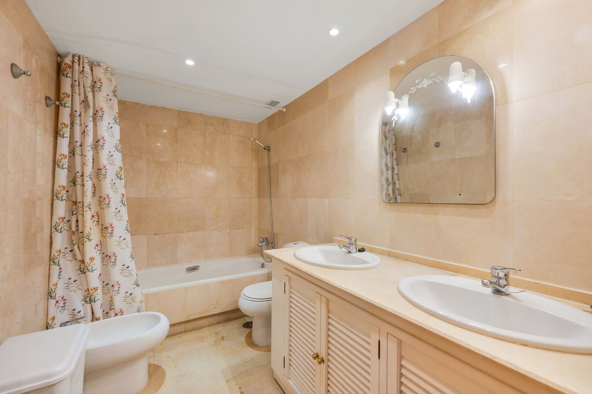 Appartement te koop in Marbella | 3 slaapkamers H5084005