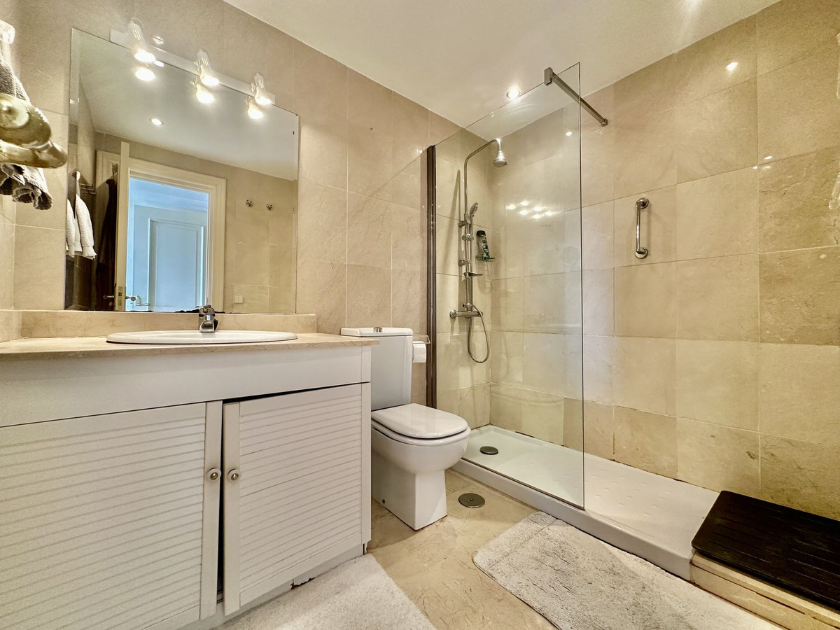 Penthouse te koop in Marbella | 3 slaapkamers H5085538
