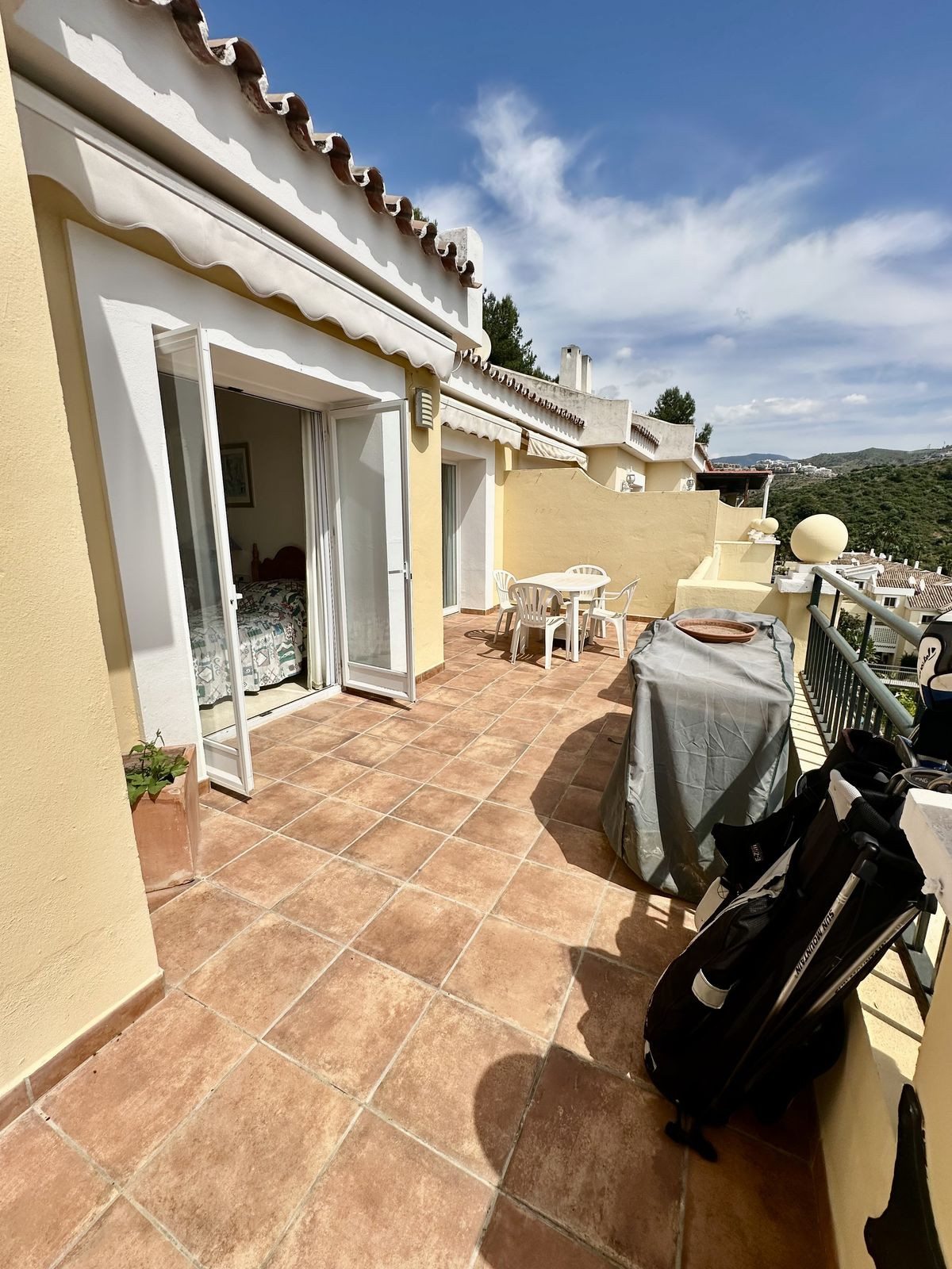 Penthouse te koop in Marbella | 3 slaapkamers H5085538