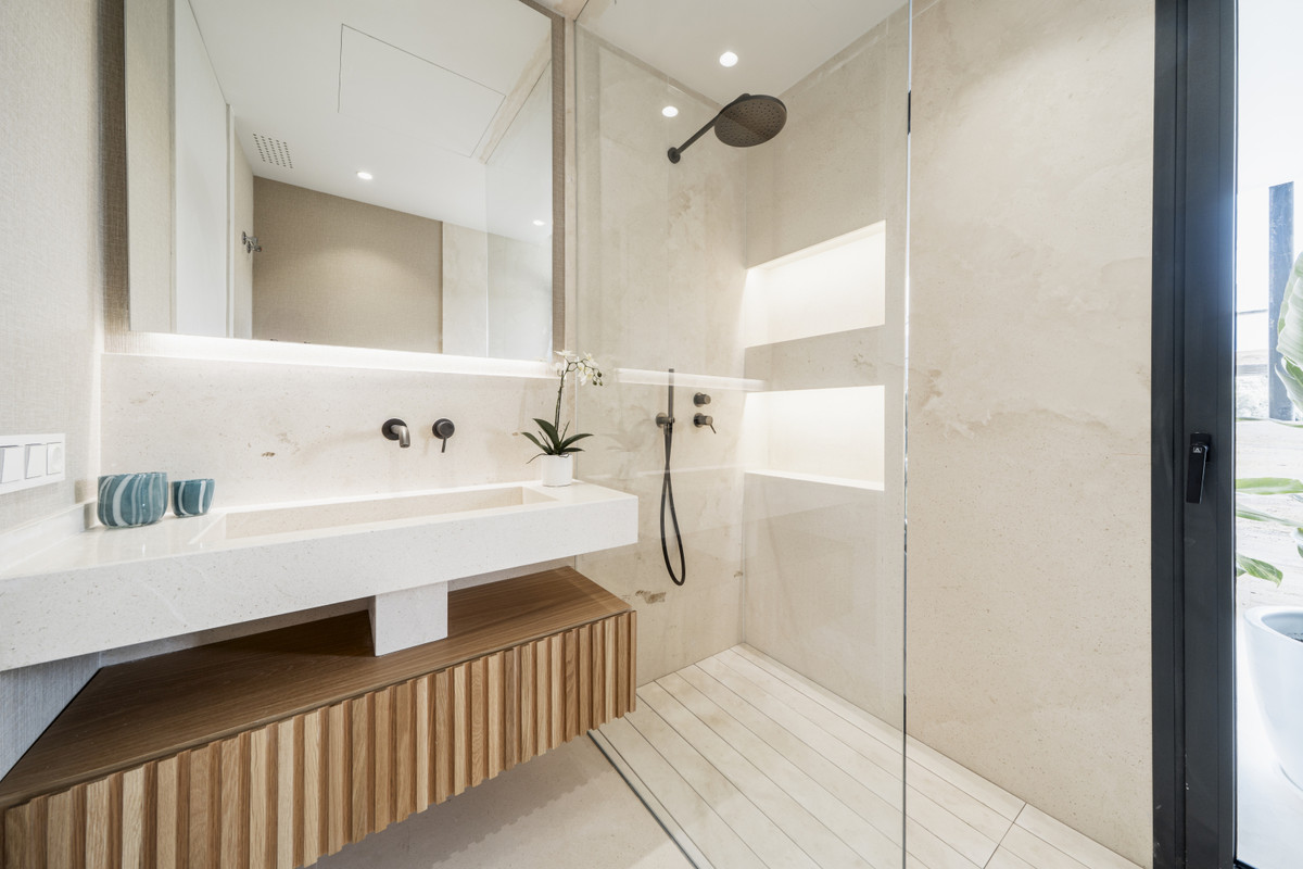 Property main view 40