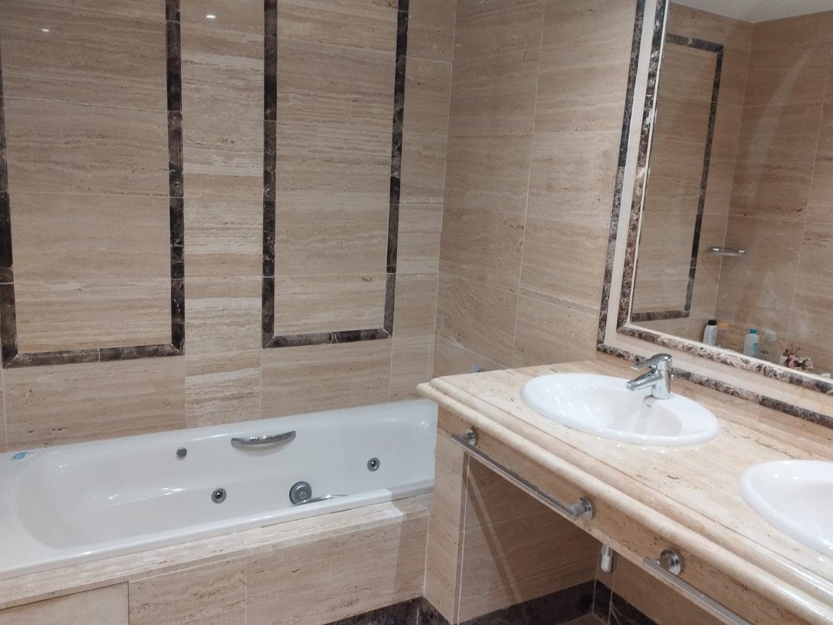 Appartement te koop in Marbella | 3 slaapkamers H5108431