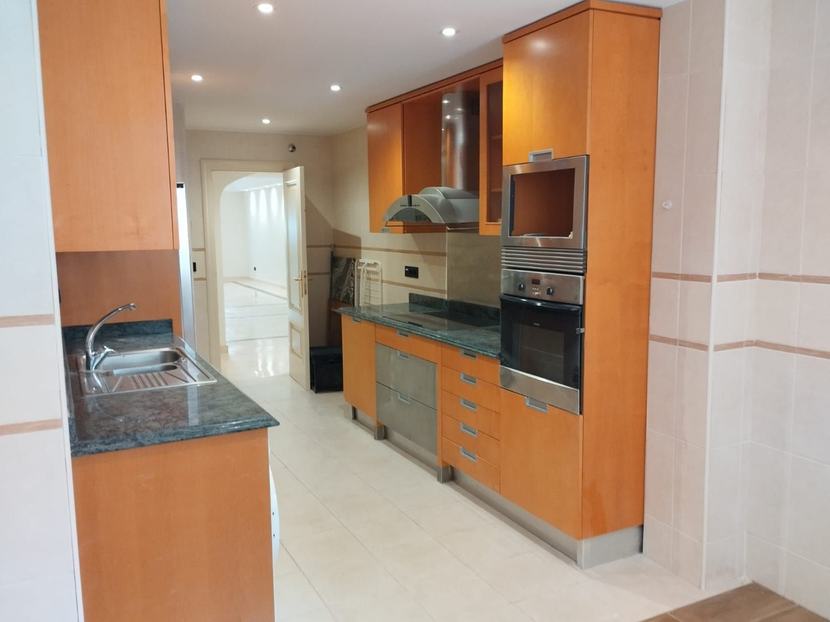 Appartement te koop in Marbella | 3 slaapkamers H5108431