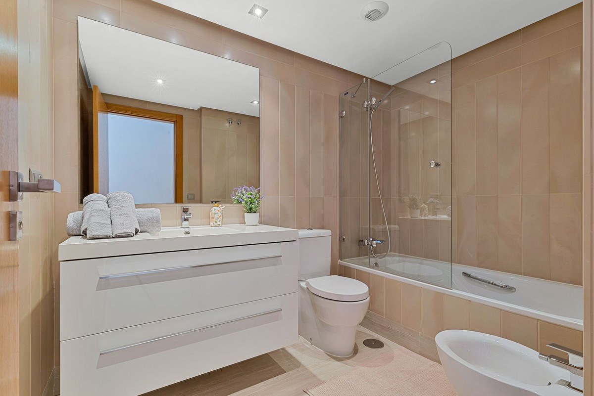 Penthouse te koop in Marbella | 3 slaapkamers H5108869