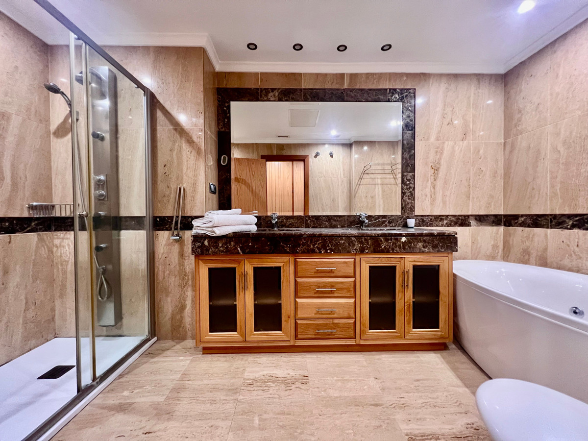 Appartement te koop in Marbella | 2 slaapkamers H5109196