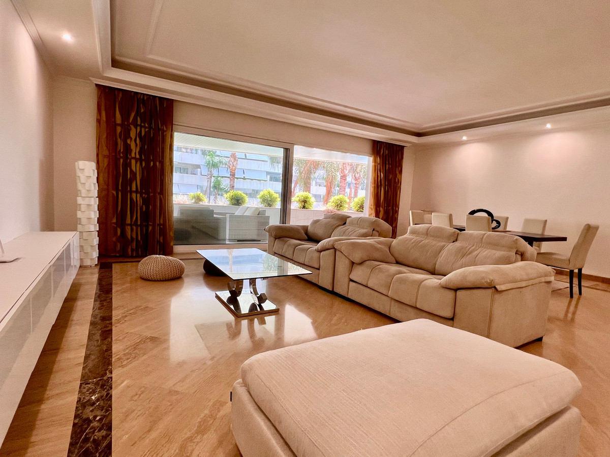 Appartement te koop in Marbella | 2 slaapkamers H5109196