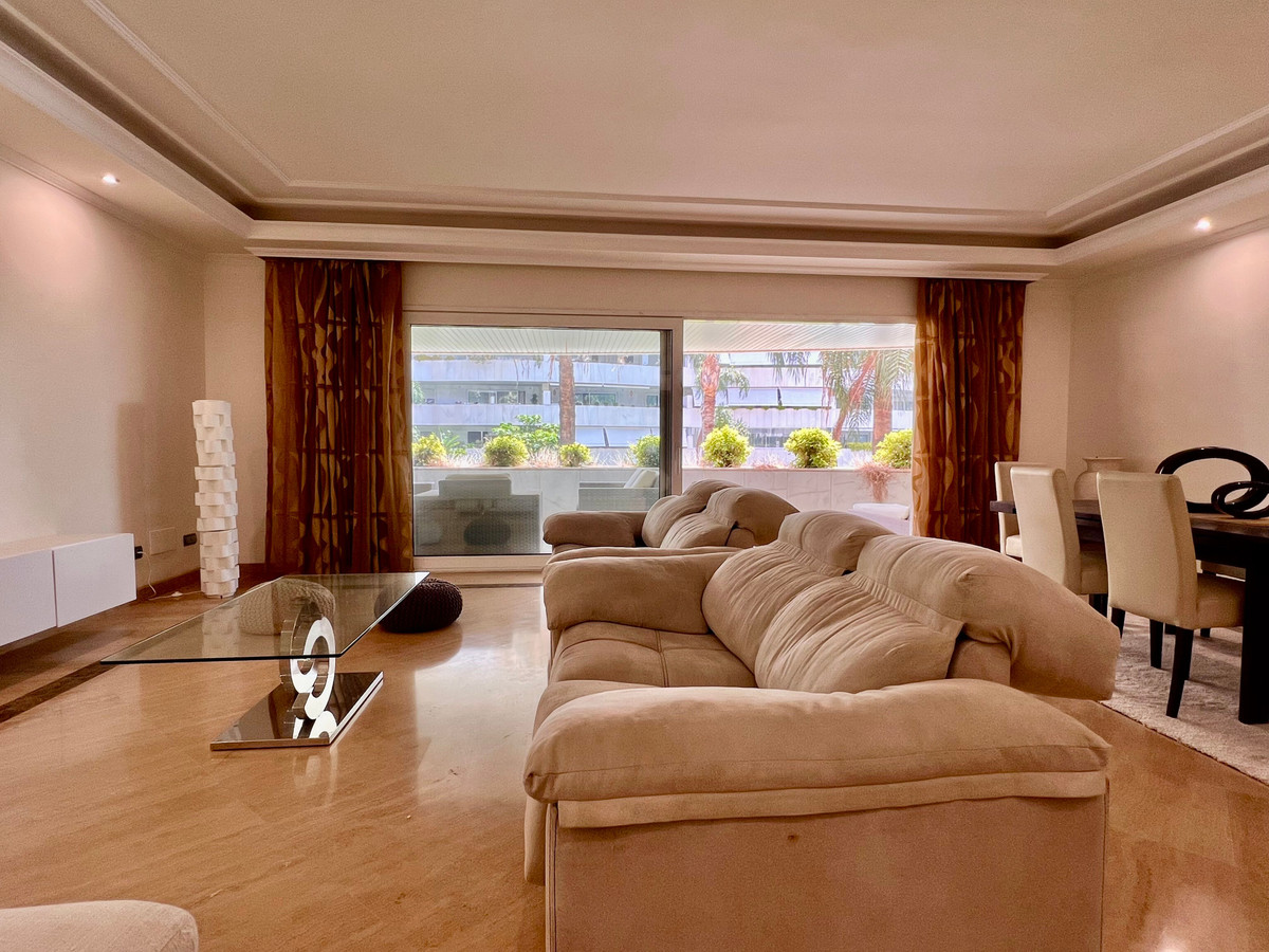 Appartement te koop in Marbella | 2 slaapkamers H5109196