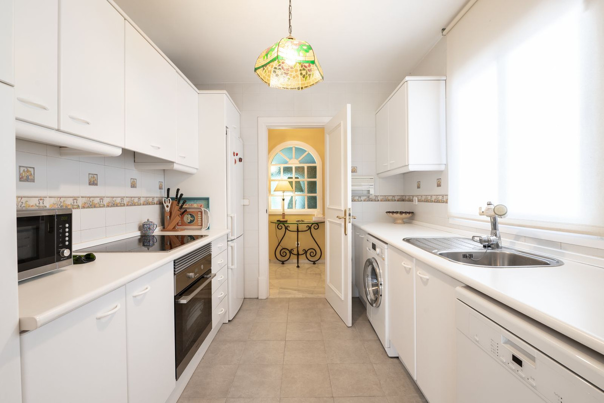 Appartement te koop in Marbella | 4 slaapkamers H5110795