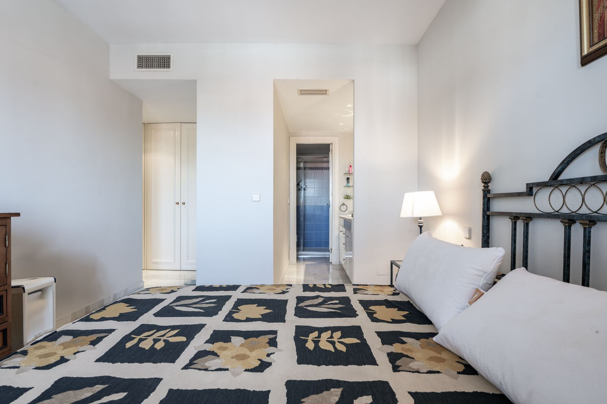 Appartement te koop in Marbella | 4 slaapkamers H5110795