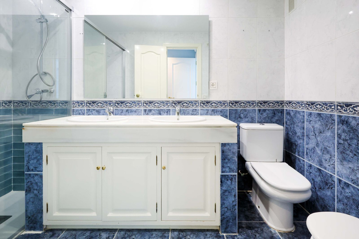 Apartment for sale in Marbella | 2 bedrooms H5111413