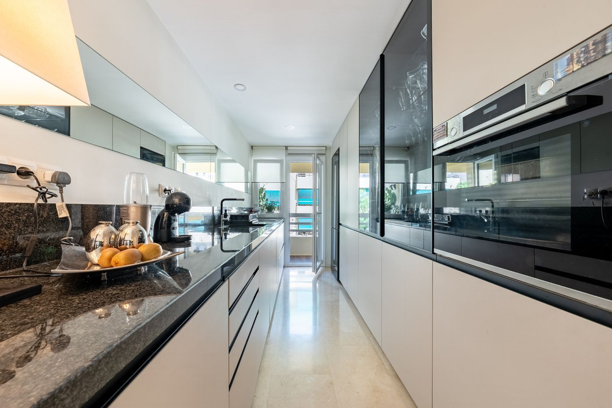 Appartement te koop in Marbella | 2 slaapkamers H5135422