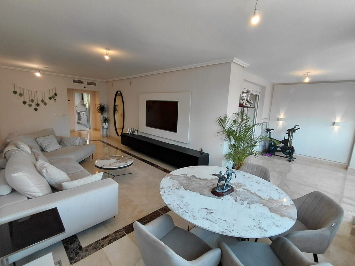 Appartement te koop in Marbella | 2 slaapkamers H5138638