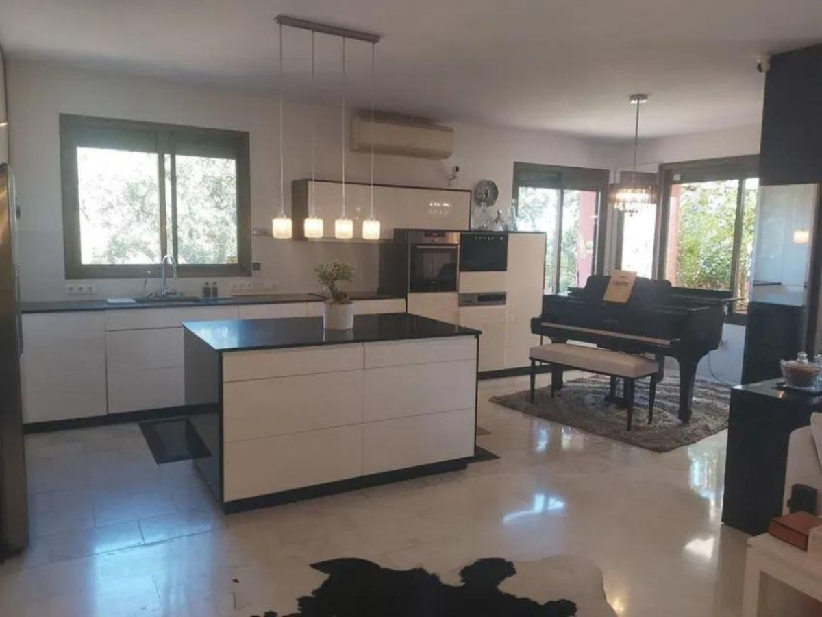 Appartement te koop in Marbella | 3 slaapkamers H5144746
