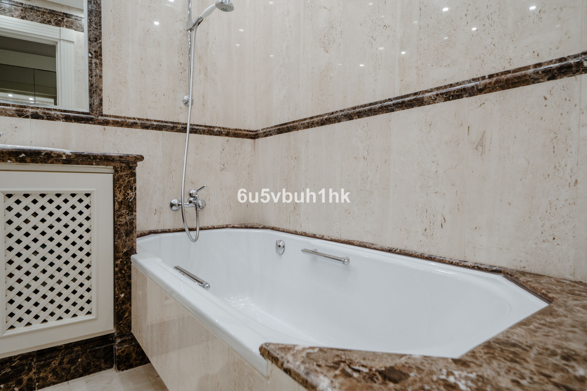 Appartement te koop in Marbella | 2 slaapkamers H5182174