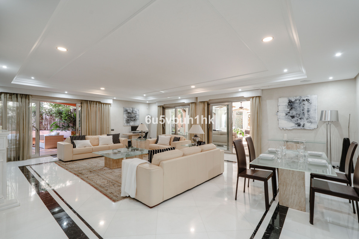 Appartement te koop in Marbella | 2 slaapkamers H5182174