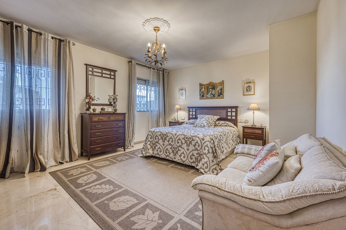 Huis te koop in Marbella | 4 slaapkamers H5261413