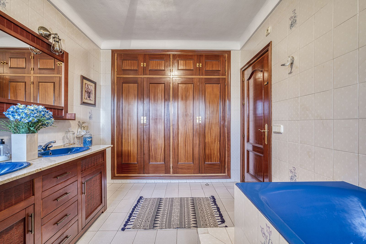 Huis te koop in Marbella | 4 slaapkamers H5261413