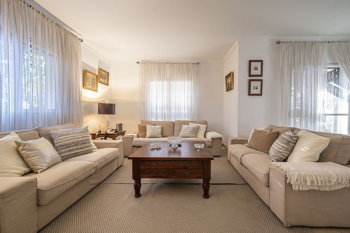 Huis te koop in Marbella | 4 slaapkamers H5261413