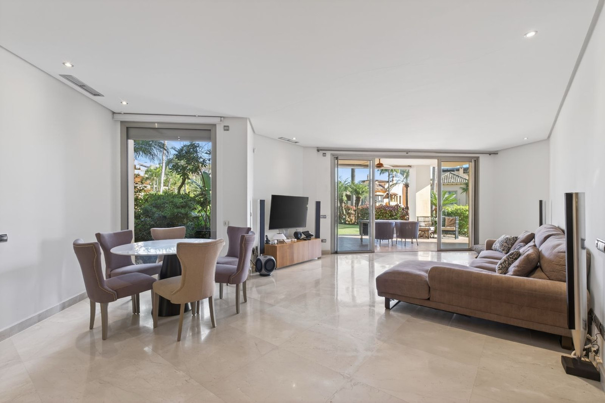 Appartement te koop in Marbella | 2 slaapkamers H5274064