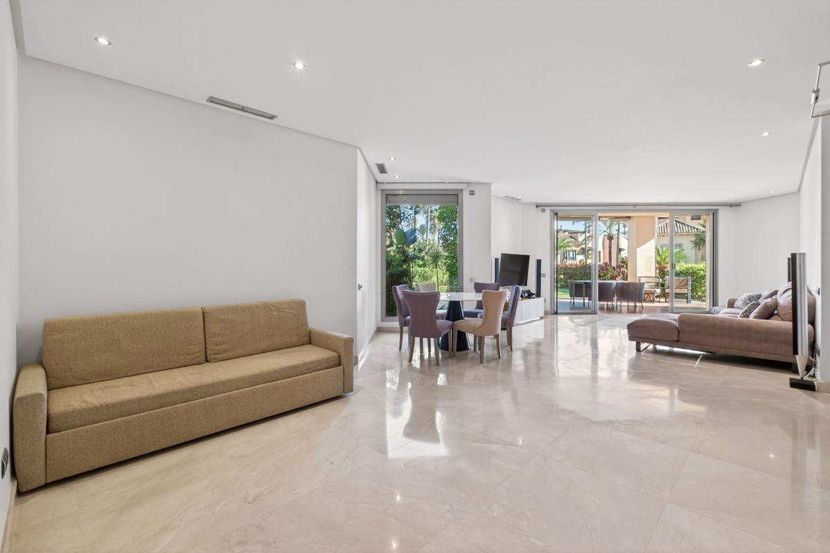 Appartement te koop in Marbella | 2 slaapkamers H5274064